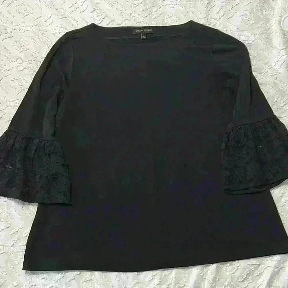 Banana Republic women’s black, lace bell sleeves top. ‎ Size medium - Picture 2 of 7